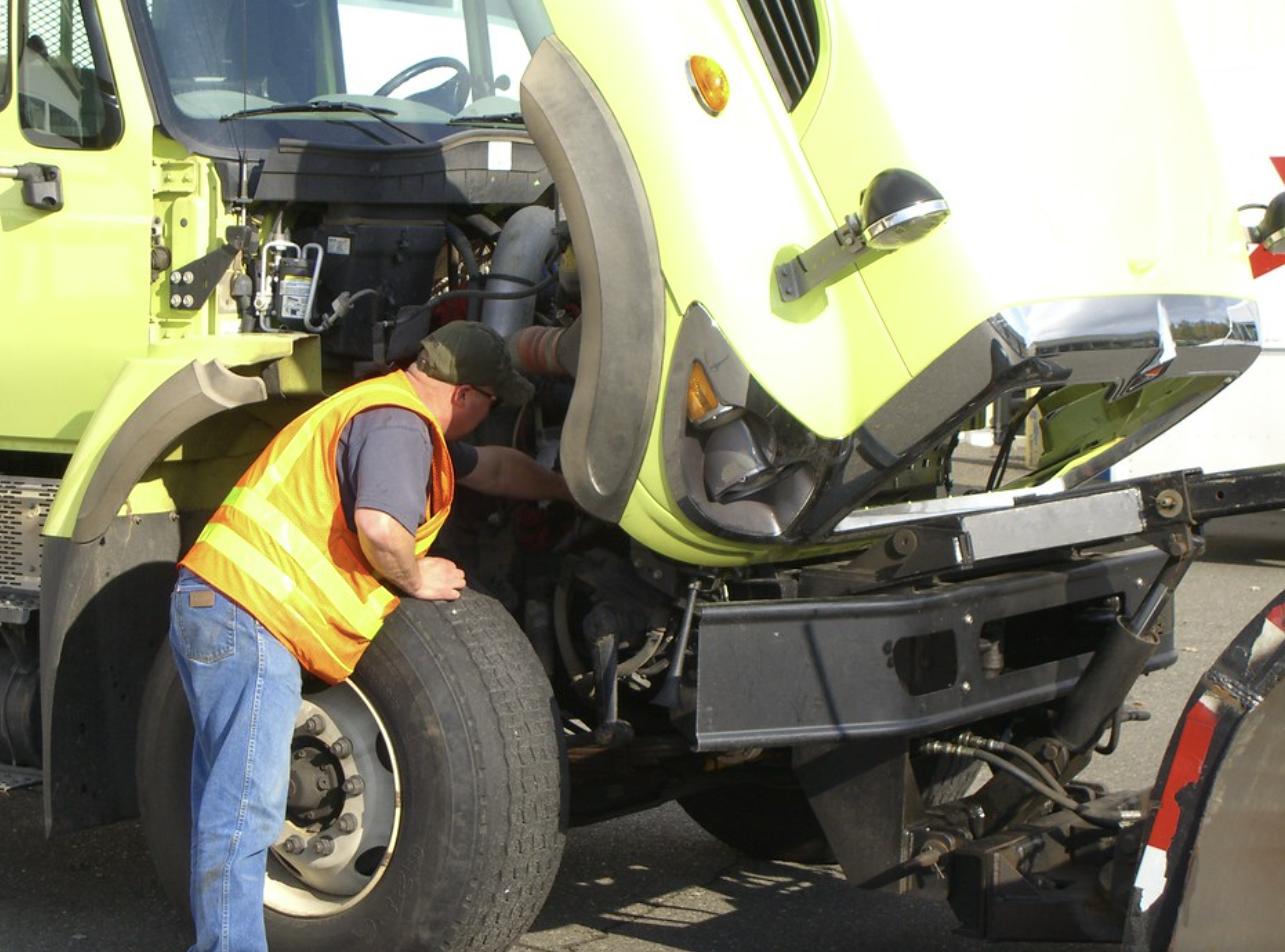 this image shows mobile truck repair in Norman, OK